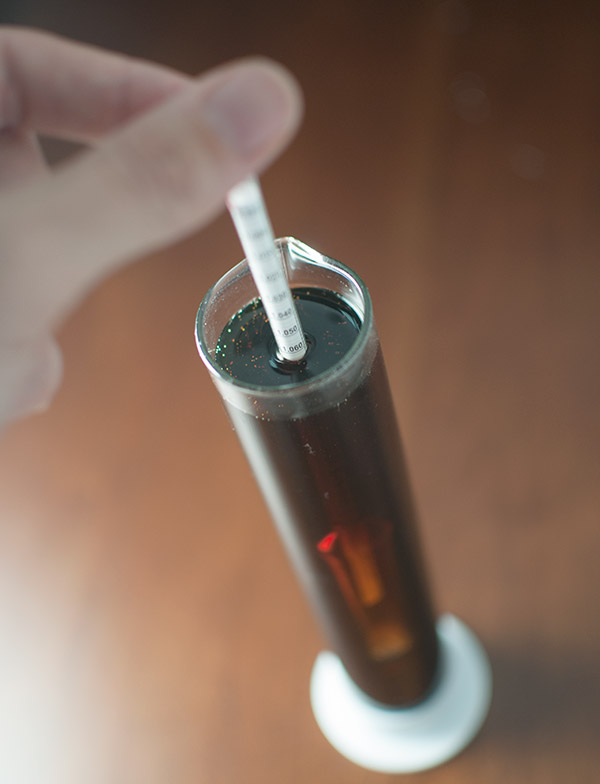 How to use a hydrometer